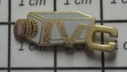 1115C Pin's Pins / Beau Et Rare : MARQUES / CAMERA IVC ? - Trademarks