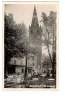 04 BARCELONNETTE, Place Manuel, Terrasse Du Café De L'UNIVERS Animée. DERBEZ Propriétaire. - Barcelonnette