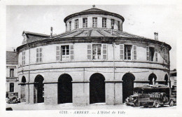 CP- AMBERT-    L'Hôtel De Ville - - Ambert