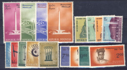 1960circa-Indonesia (MNH=**) 4 Serie 17 Valori - Indonesien