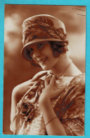 * Fantaisie - Fantasy - Fantasie (Femme - Woman) * (Bleuet Paris 553) Vrouw, Portrait, Chapeau, Hat, Rose, Old - Women