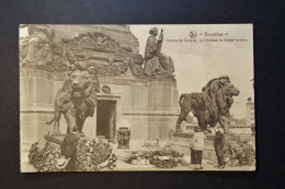 België - Belgique - Brussel CPA  Colonne Du Congrés - Le Tombeau Du Soldat Inconnu - Used With Timbre ° 273 - 4 07 1928 - Monumenti, Edifici