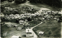 3601 - Hte Savoie  - MORZINE  :  Vue  Générale  (Il Y Avait Encore Des Terrains .......)circulée - Morzine