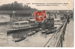 94  ALFORTVILLE   La Passerelle Sur La Marne  Départ D'un Bateau Parisien - Alfortville