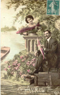 CPA - CARTE 1er AVRIL (COUPLE AVEC POISSONS) - April Fool's Day