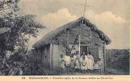 Madagascar - Première église Dans La Brousse Dédiée Au Christ-Roi - Ed. Oeuvre Des Prêtres Malgaches 169 - Madagaskar