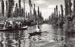 México - XOCHIMILCO - Vista De Un Canal - REAL PHOTO Foto - Ed. Desconocido 144 - Messico