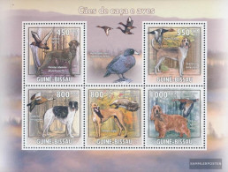 Guinea-Bissau 4486-4490 Sheetlet (complete. Issue) Unmounted Mint / Never Hinged 2009 Hoands And Birds - Guinea-Bissau