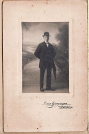 07603 ● AMSTERDAM Photographie 1930s Van GRONINGEN Kinkerstraadt Man Derby-hat Paraplu Chapeau-Melon - Old (before 1900)