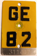 Velonummer Mofanummer Genf Genève GE 82, Gelb - Placas De Matriculación