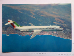 ALITALIA  DC 9     /   AIRLINE ISSUE / CARTE COMPAGNIE - 1946-....: Modern Tijdperk