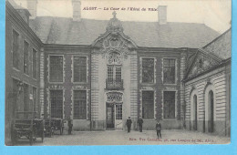 Aalst-Alost-1911-Binnenplaats Stadhuis-Lijkwagen ??-La Cour De L'Hôtel De Ville-Corbillard ??-Uitg.Vve Cornelis, Alost - Aalst