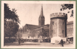 CPA - CALVADOS - CAEN - LATOUR LEROY, LE MARCHÉ & L'ÉGLISE SAINT PIERRE - Petite Animation, Cyclistes - Caen