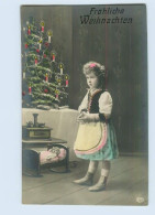 H355/ Weihnachten Mädchen Mit Puppe Foto AK 1909 - Autres & Non Classés