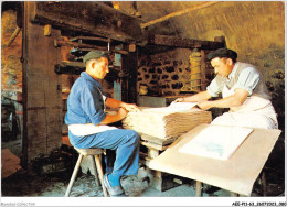 AEEP11-63-0893 - Musée Historique Du Papier - Moulin Richard De Bas - AMBERT - Le Levage Des Feuilles Blanches  - Ambert