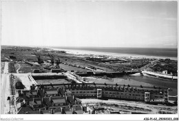 AIGP1-62-0005 - CALAIS - Vue Prise Du Phare Vers La Plage - Calais