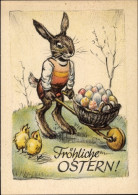 CPA Glückwunsch Ostern, Vermenschlichter Osterhase Mit Ostereiern, Schubkarre, Küken - Pascua