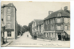 CPA Non écrite * LASSAY La Grande Rue (Hôtel Duval Quincaillerie Batard) Thouroude Agence De Location Bagnoles De L'Orne - Lassay Les Chateaux