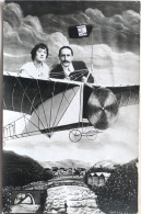 C. P. A. Photo : 07 : VALS LES BAINS : Portrait D'un Couple Dans Un Avion Dessiné, Drapeau "AERODROME DE VALS LES BAINS" - Vals Les Bains