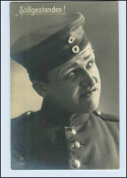 W6X82/ Stillgestanden!  Soldat Schöne Foto AK 1915 WK1 - Guerra 1914-18