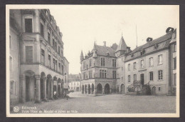 111392/ ECHTERNACH, Petite Place Du Marché Et Hôtel De Ville - Echternach