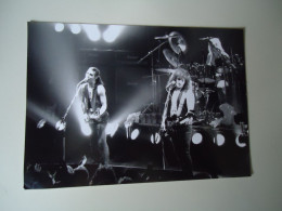 UNITED KINGOM   POSTCARDS MUSICS STAR ROCK   FOR MORE PURCHASES 10% DISCOUNT - Chanteurs & Musiciens