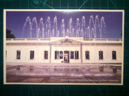 ARGENTINE, Carte Postale Avec Vue Sur La Place Et Le Centre Culturel "Islas Malvinas" De La Ville De La Plata, Province - Argentine