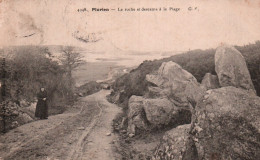 CPA - PLURIEN - La Roche Et Descente à La Plage - Edition G.F - Altri & Non Classificati