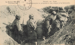 Militaria La Grande Guerre 1914 15 Region Du Nord Fantassins Se Preparant A Une Attaque A La Baionnette - Guerre 1914-18
