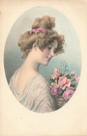 N°24913 - Carte Fantaisie - MM Vienne N°718 - Femme Dans Un Médaillon Avec Un Bouquet De Roses - Femmes