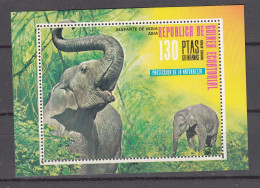 Eq Guinea 1976,1V In Block,elephant,olifant,MNH/Postfris(L4461) - Olifanten