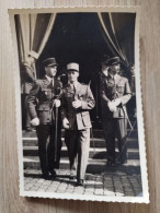 Photo Originale Officiers Gradés Cérémonie Uniforme Lieu à Définir - Uniformen