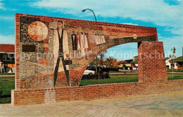 73060812 Alberta  Medicine Hat Mosaic Arch Alberta  - Non Classés