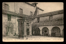 64 - ST-JEAN-DE-LUZ - COUR DE L'ANCIEN COUVENT DES RECOLLETS , CASERNE DE LA DOUANE - CACHET HOTEL D'ANGLETERRE C. MONIN - Saint Jean De Luz