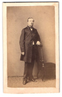 Fotografie Chs. Billotte Et Cie, Bruxelles, 9, Rue De La Reine, Portrait Junger Herr In Modischer Kleidung  - Anonymous Persons