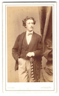 Fotografie Dupont, Bruxelles, 67 Rue Neuve, Junger Herr Mit Lockigem Haar  - Anonymous Persons