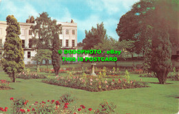 R483128 Cheltenham. Imperial Gardens. 1969 - World