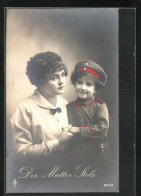 AK Kleiner Soldat Mit Seiner Mutter, Kinder Kriegspropaganda  - War 1914-18