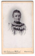 Photo Chr. Zahneissen-Wieland, Münster, Junge Dame Im Schwarz-weissen Rüschenkleid  - Anonymous Persons