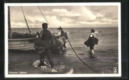 AK Ostseebad Ahlbeck, Fischer An Ihrem Boot  - Autres & Non Classés