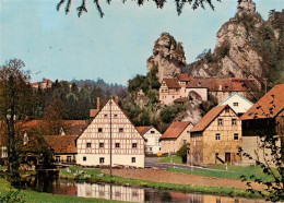 73932340 Tuechersfeld Ortsansicht Mit Felsenhintergrund - Pottenstein