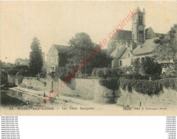 77.  MORET SUR LOING .  Les Vieux Remparts . - Moret Sur Loing