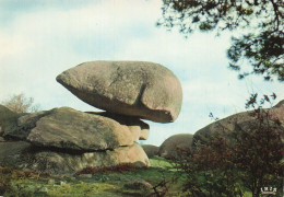 23  BOUSSAC LES PIERRES JAUMATRES LA BALANCOIRE  - Boussac