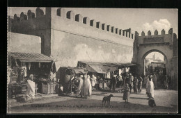 CPA Kairouan, Marehands à La Porte Extèrieure De Tunis  - Túnez