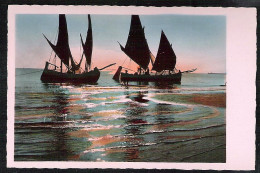 Fishingboats On The Beach - Fischerei