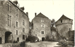 2532 Lassay - Cour Intérieur Du Château - Lassay Les Chateaux