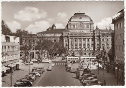 Wiesbaden: DKW F8, OPEL OLYMPIA REKORD,VW1200 KÄFER/COX, FORD FK1000, BUICK '57, AKKORDEONBUS, BORGWARD - Staatstheater - Voitures De Tourisme