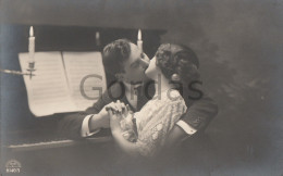 Piano Lesson - Kiss - Kusse - Romantic - Couples