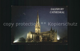 72431613 Salisbury Wiltshire Kathedrale Nacht Salisbury - Altri & Non Classificati