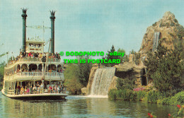 R485667 The Mark Twain Steamboat Passes Cascade Paek. Disneyland. Walt Disney - Monde